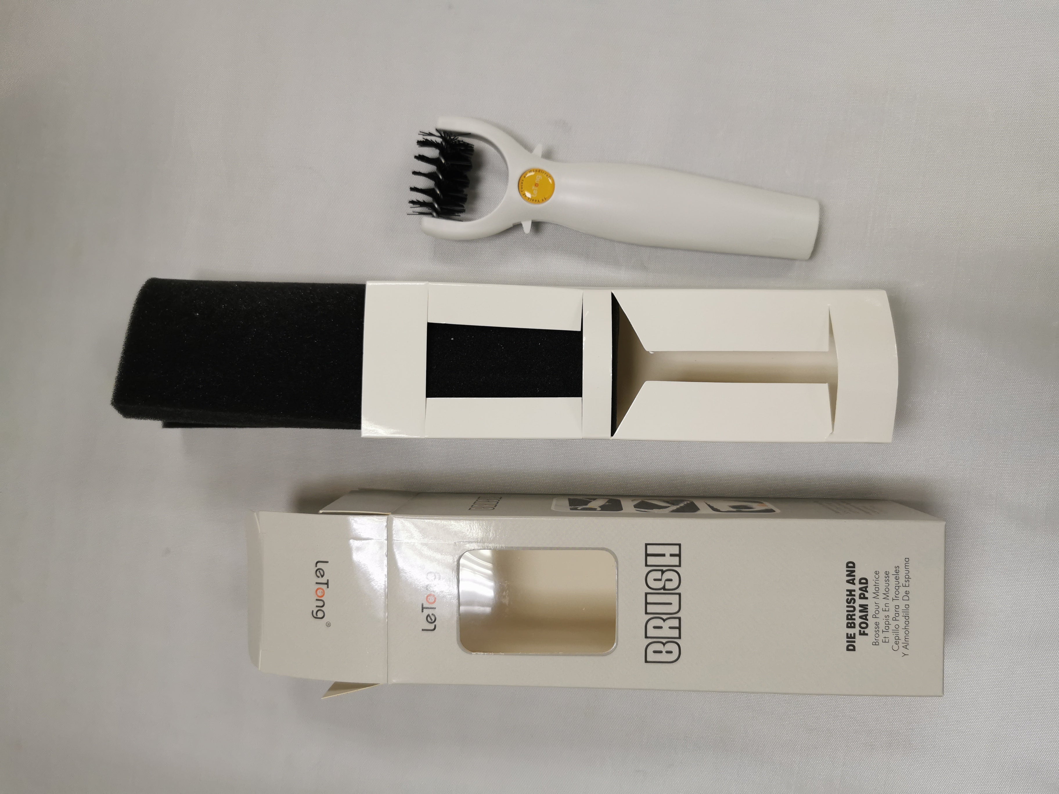 Letong 3-in-1 Die Brush Piercer Scraper Weeding Tools Easily Removing Excess Paper From Dies Must-Have Die Brush Tool With Foam Pad
