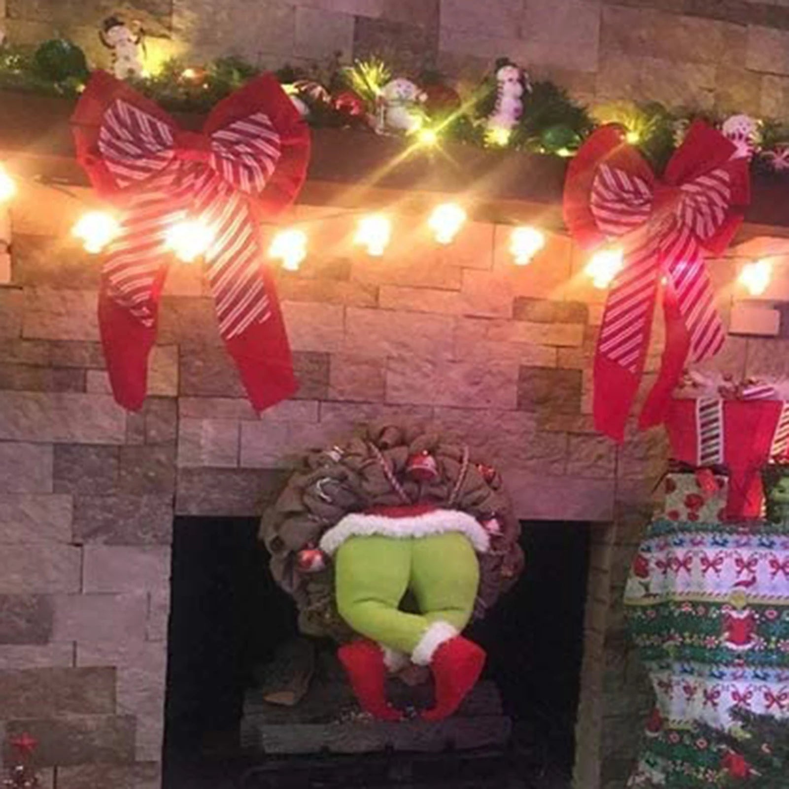 17.72inch Christmas Thief Wreath,Christmas Elf Leg Wreath, Christmas Burlap Wreath, Holiday Decoration