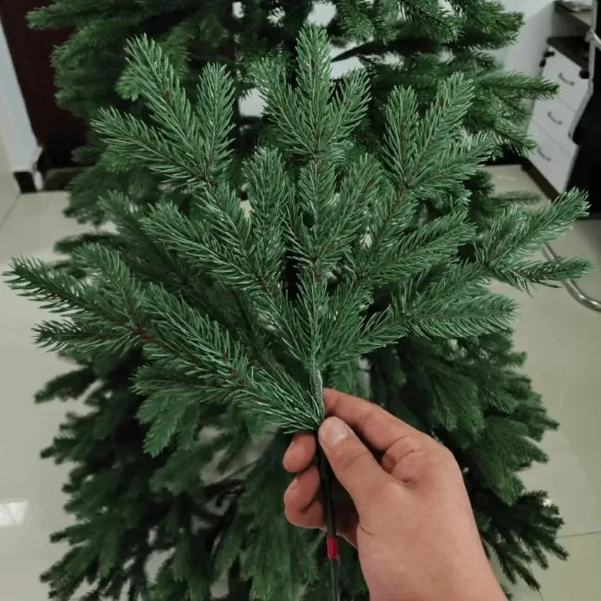 Artificial Christmas Tree 100% PE Encryption Material with Lights Large Christmas Tree 1.2m to 2.4m Family Christmas Decorations