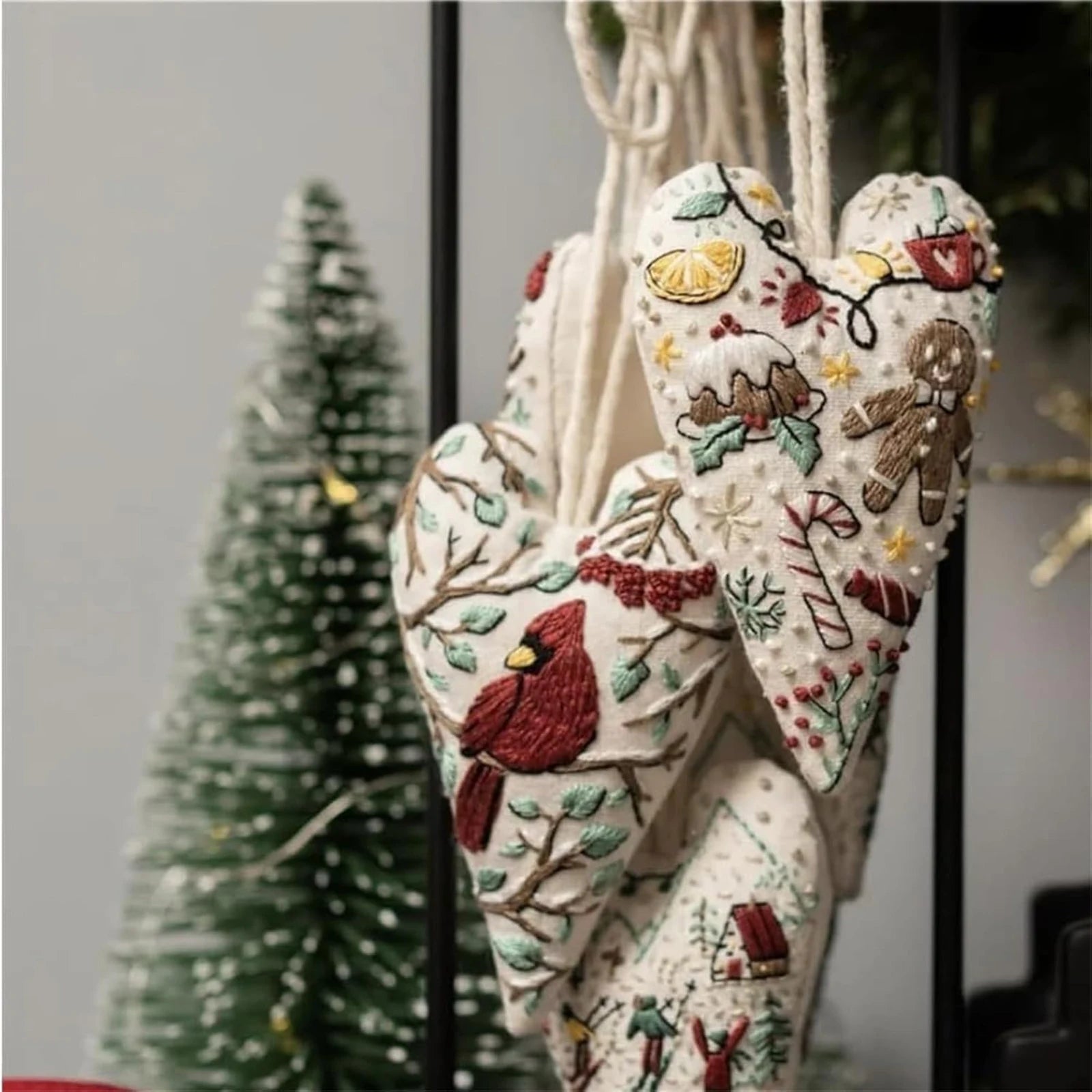 New Embroidery Christmas Ornament Kits Xmas Tree DIY Heart Embroidery Christmas Decoration Heart Cross Stitch Kit with Needles
