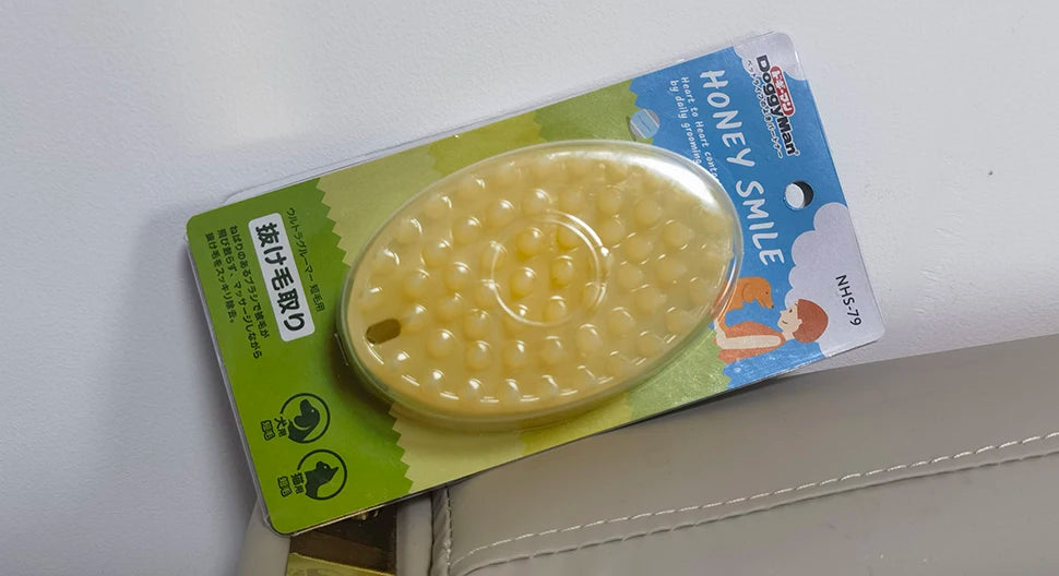 Dog Cat Massage Brush Combs Cleaner Puppy Hair Removal Slicker Brushes Wash Tools Soft Gentle Silicone Bristles
