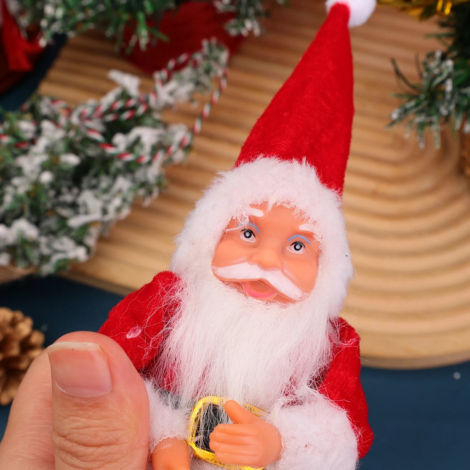 Christmas Santa Doll Funny Climbing Rope Christmas Pendant for Tree Wall Window Xmas Decor Holiday Ornament 2025 New Year Gifts