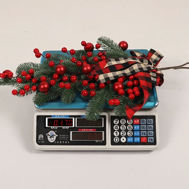 New Christmas Red Fruit Lattice Knot Decoration Fascia Santa Claus Bedroom Hangings Lintel Christmas Party Home Decor Accessory