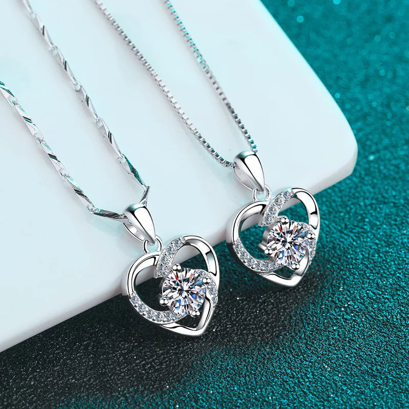 PT950 Heart-Shaped Lady Pendant Necklace with Moissanite Diamond Short Section Lockbone Chain Female Jewelry Accessory - You Offer