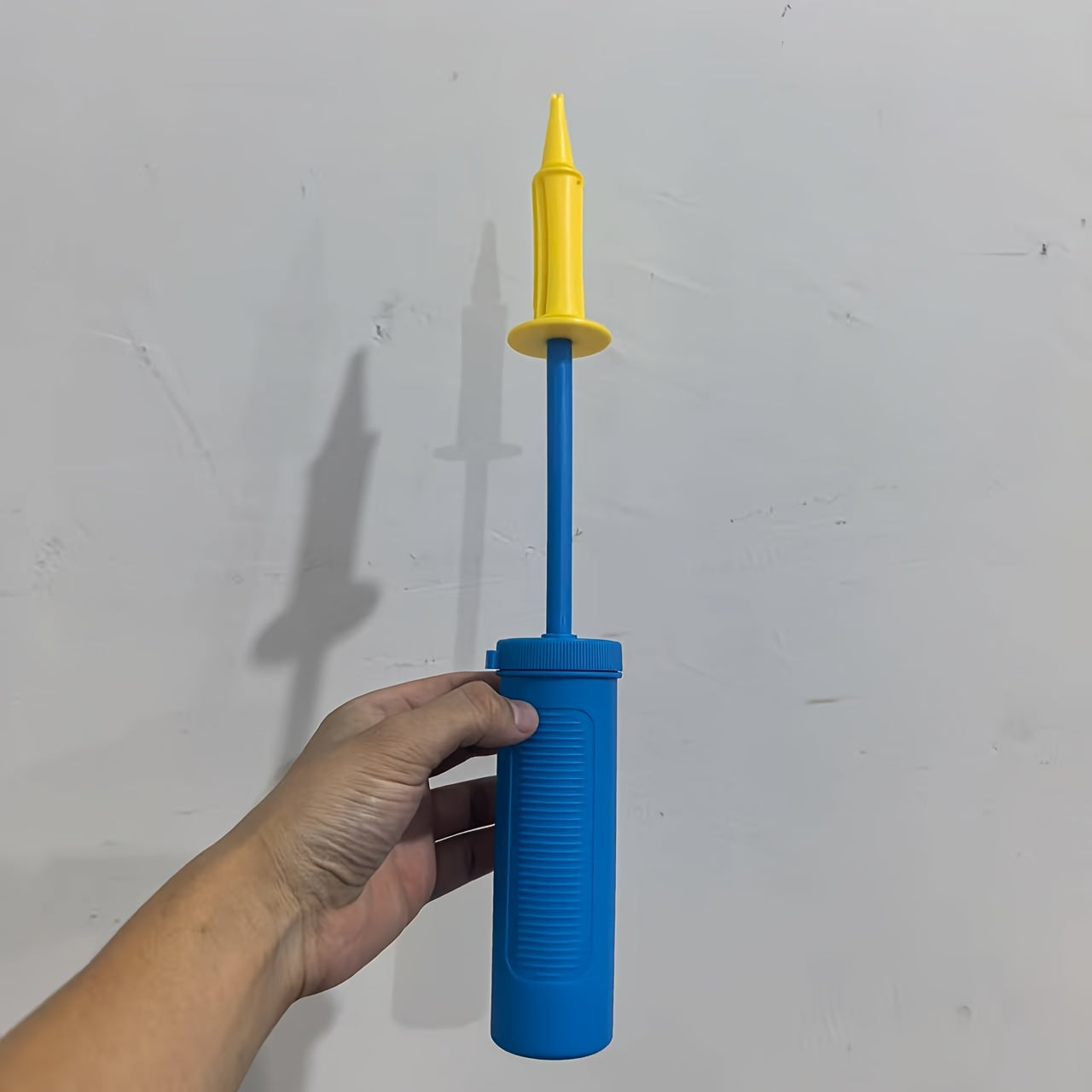 1pc Blue High Quality Two-Way Pump Balloon Accessory, Time-Saving And Convenient, Ideal Party Decorating Partner Halloween, Thanksgiving And Christmas Gift Easter Gift, Easter Room Decor