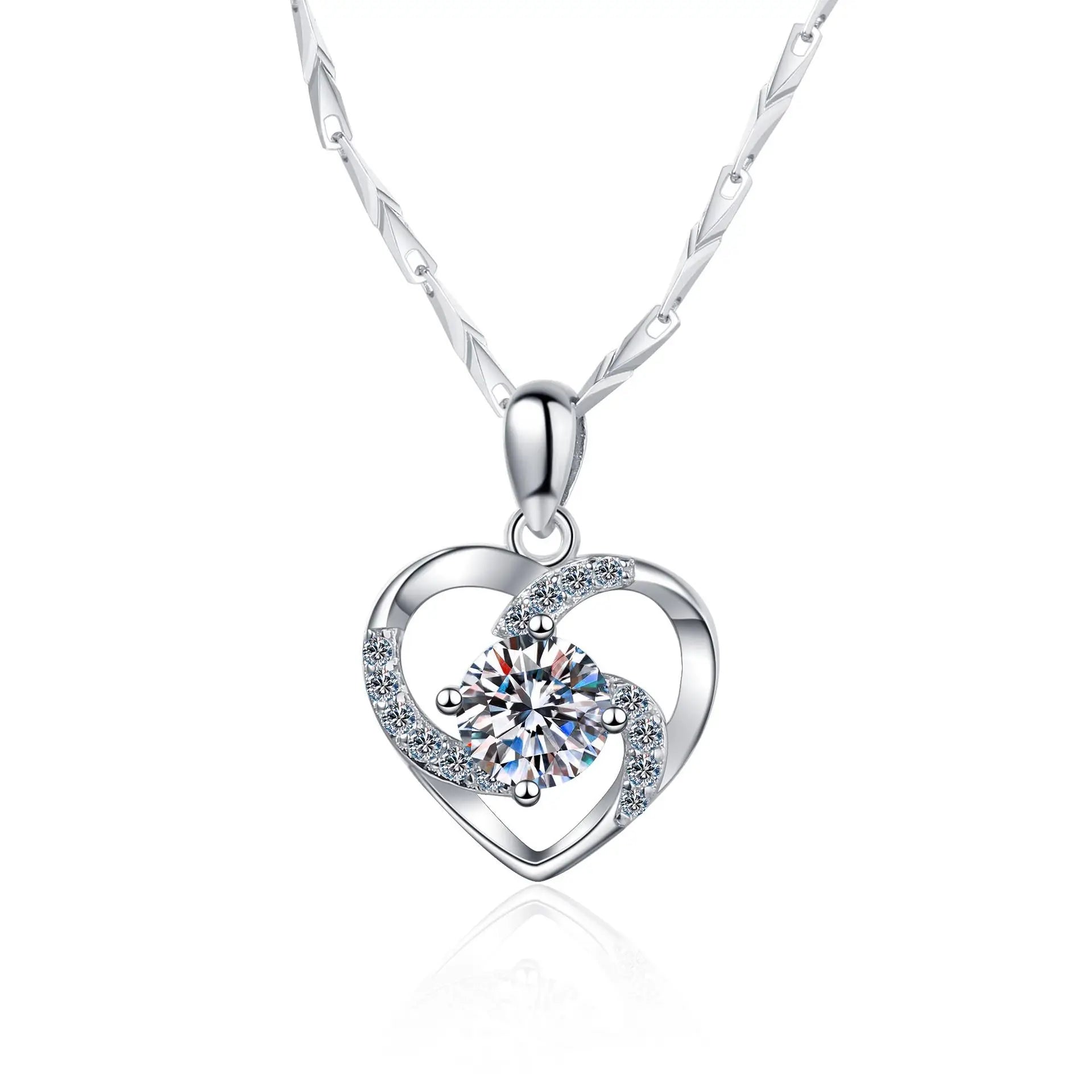 PT950 Heart-Shaped Lady Pendant Necklace with Moissanite Diamond Short Section Lockbone Chain Female Jewelry Accessory - You Offer