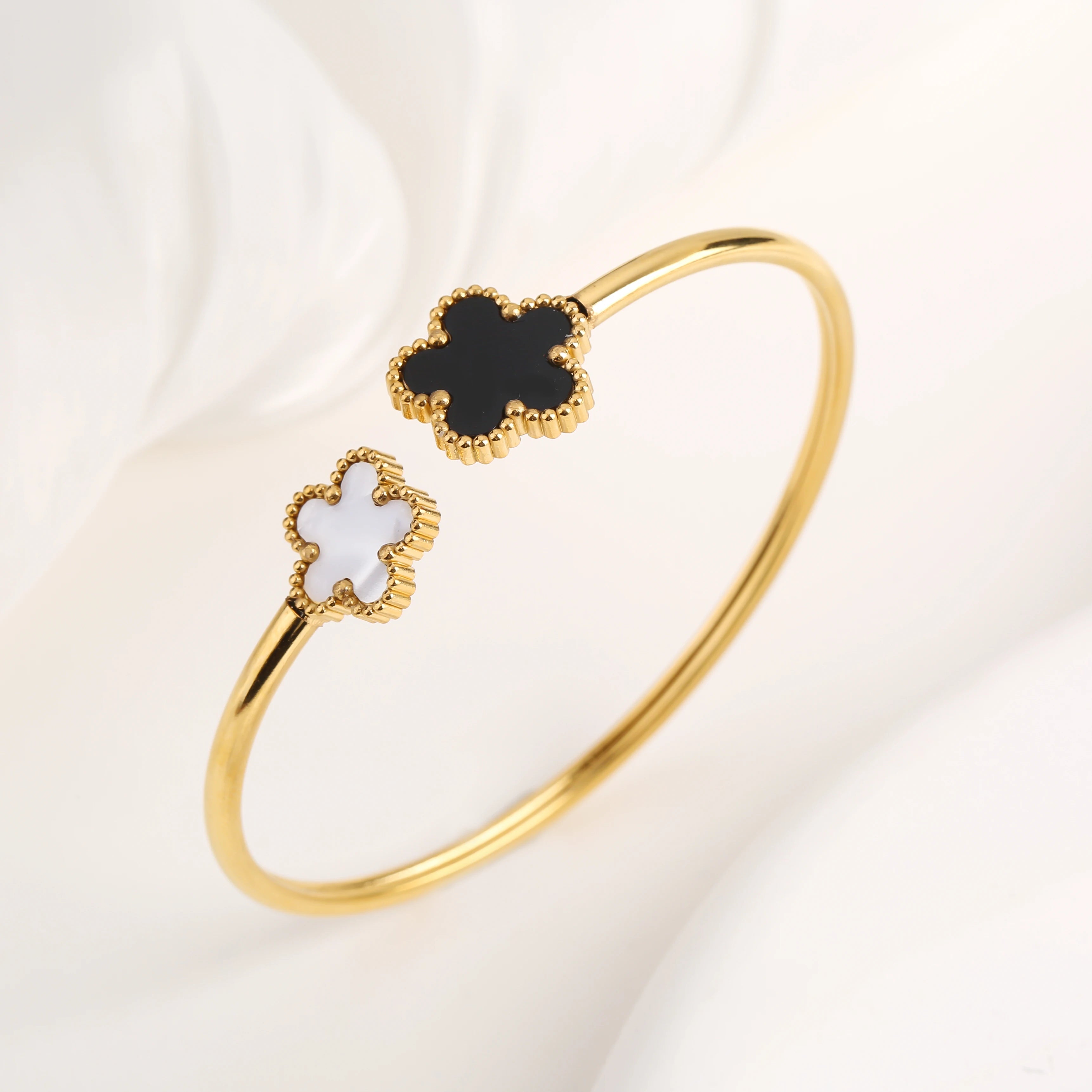Simple Stainless Steel White Shell Five Leaf Flower Bangle Classic Clover Wrist Jewelry Luxury for Woman Party Jewelry Gift - You Offer