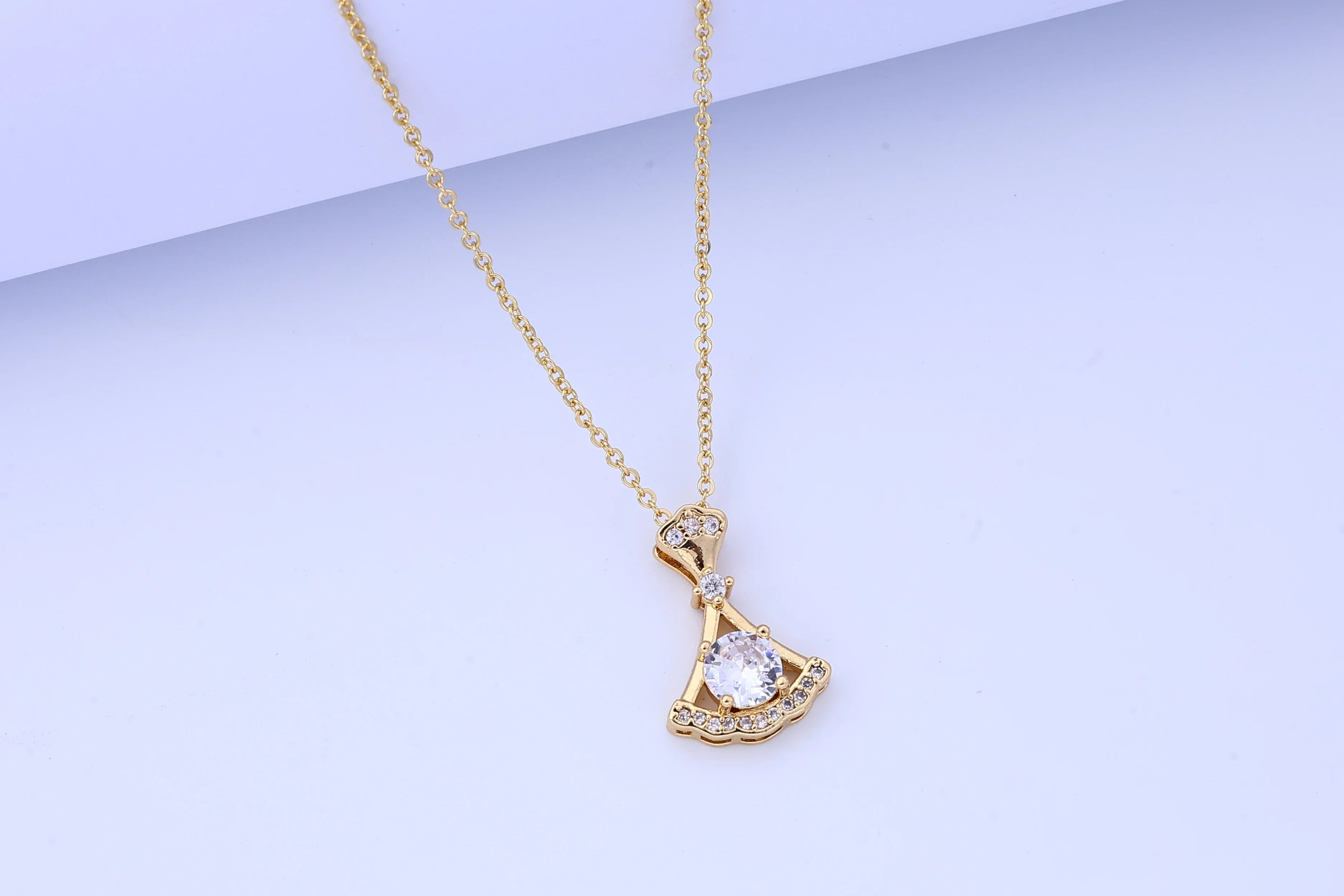 The new titanium steel necklace does not fade, women's summer sense of luxury, niche Internet celebrity pendant, versatile, ligh - You Offer