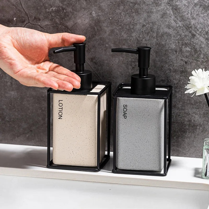 330ml Bathroom Soap 2pcs Ceramics Dispensers Refillable Holder Portable Travel Dispenser Liquid Soap Dispenser Bath Pump Bottle