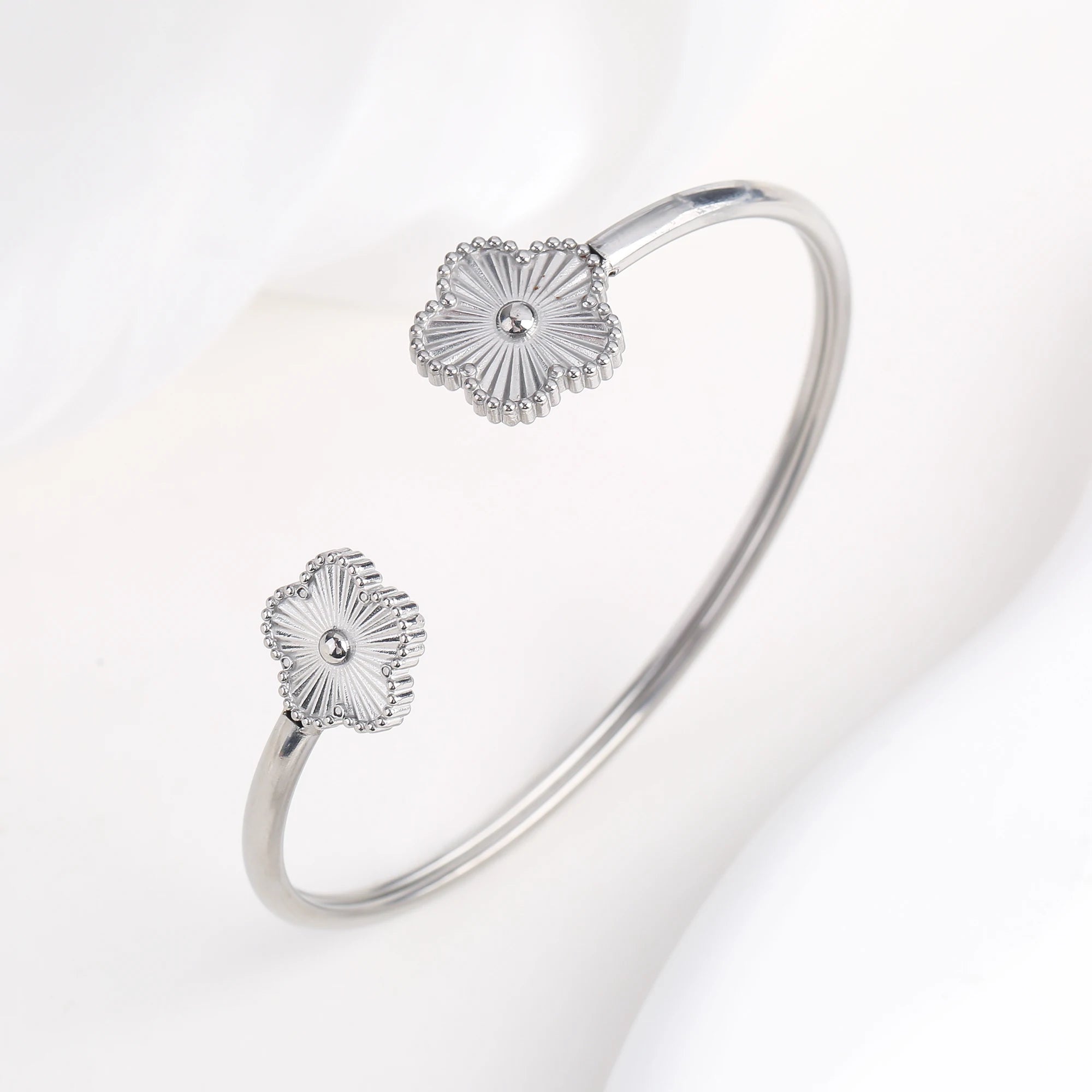 Simple Stainless Steel White Shell Five Leaf Flower Bangle Classic Clover Wrist Jewelry Luxury for Woman Party Jewelry Gift - You Offer