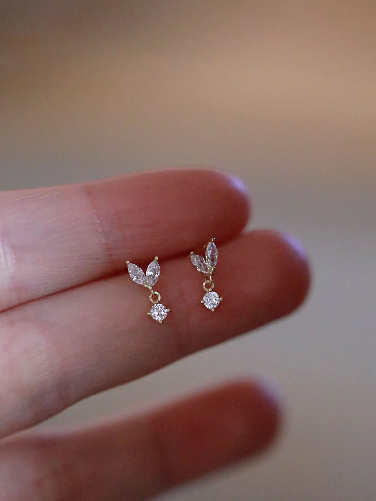 925 Silver Needle Mini Leaf Flower Earrings Children's Student Earrings Classic Simple Jewelry - You Offer