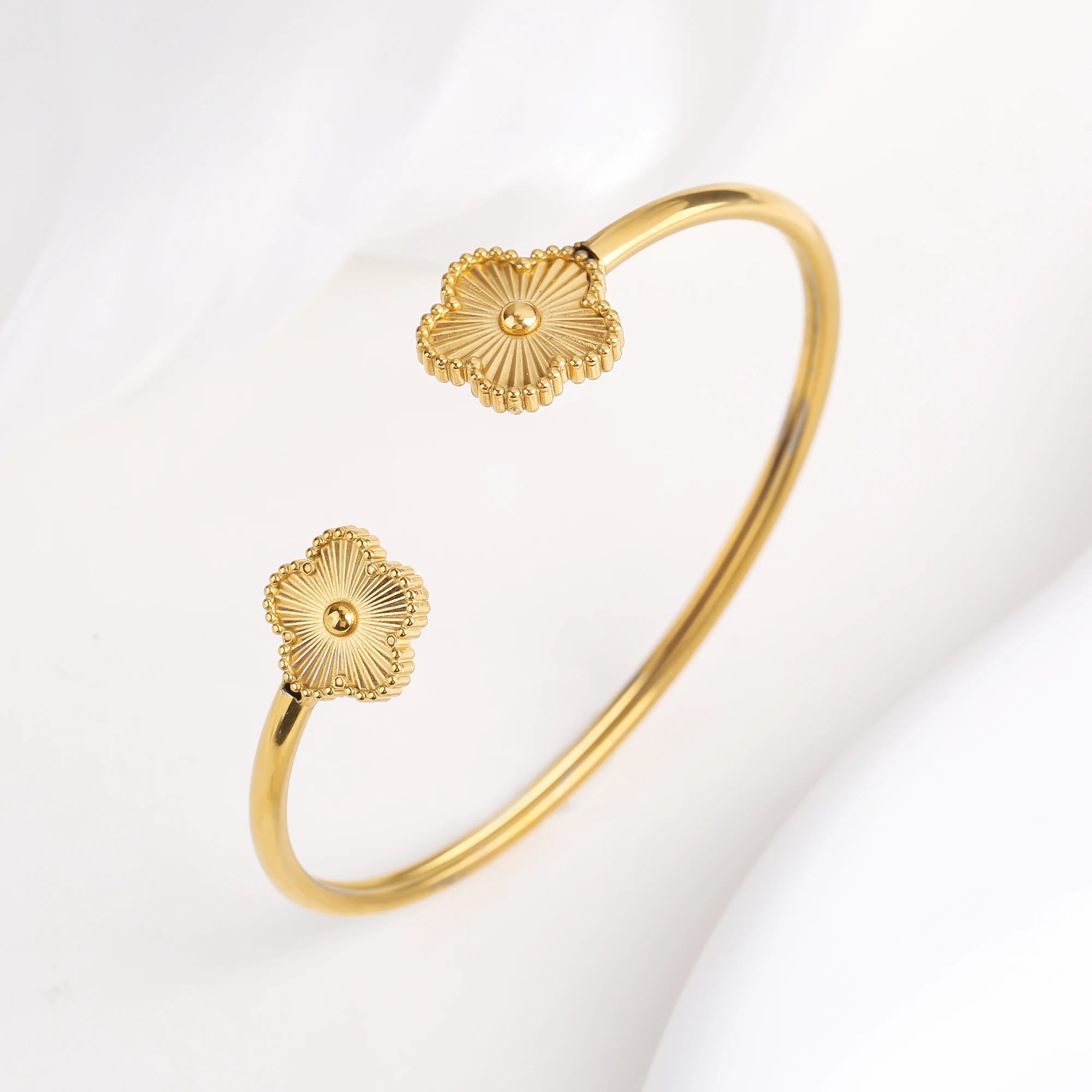 Simple Stainless Steel White Shell Five Leaf Flower Bangle Classic Clover Wrist Jewelry Luxury for Woman Party Jewelry Gift - You Offer