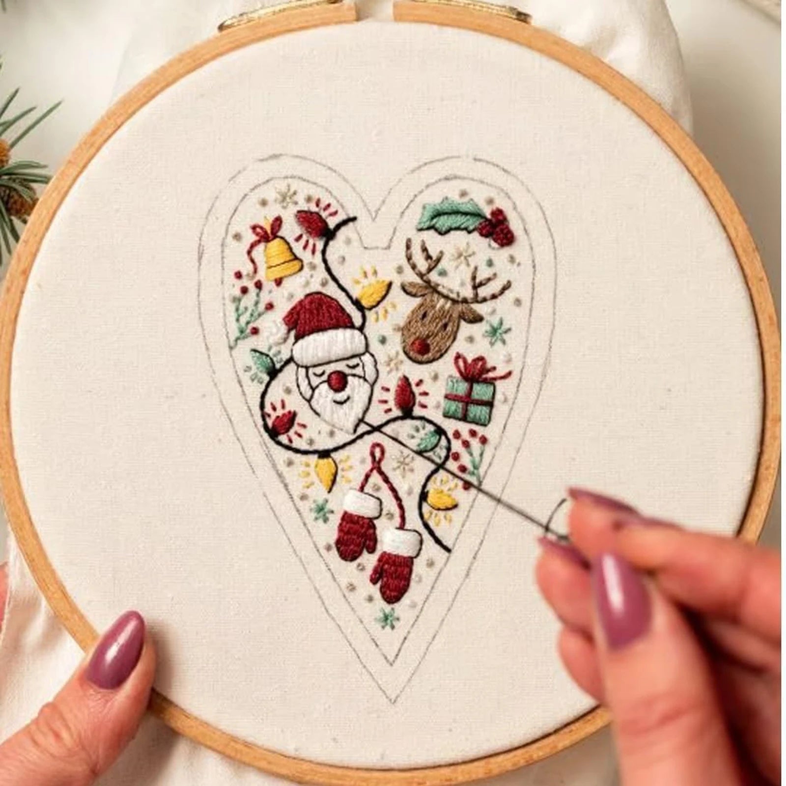 New Embroidery Christmas Ornament Kits Xmas Tree DIY Heart Embroidery Christmas Decoration Heart Cross Stitch Kit with Needles